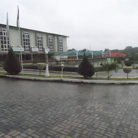 Yegoala Hotel Kumasi Bagian luar foto